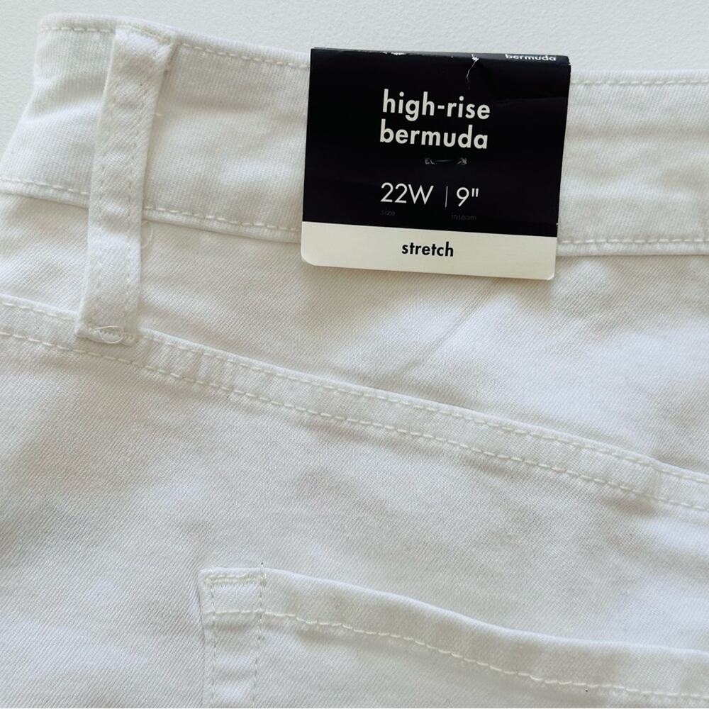 AVA & VIV Shorts White High Rise No Gap Waist Bermuda Denim Jean Plus 22W NEW - Picture 7 of 12